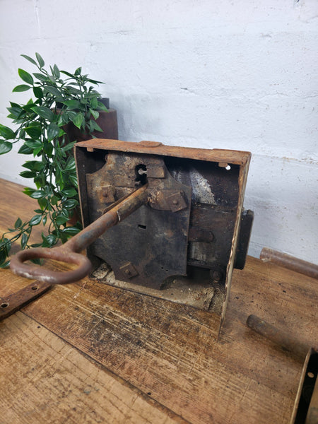 Antique 17th 18th century Blacksmith Made Door Lock With Key And Handle