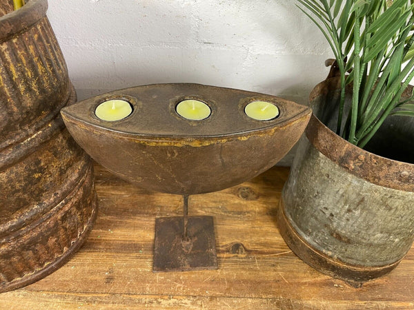 Vintage Rustic Hand Made Metal Iron Candle Tea Light Holder Sculpture