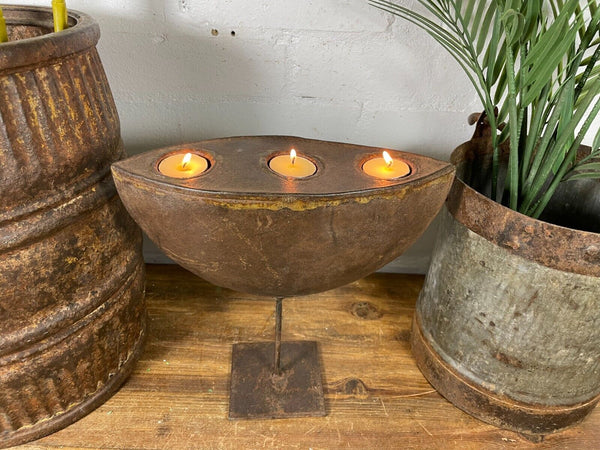 Vintage Rustic Hand Made Metal Iron Candle Tea Light Holder Sculpture