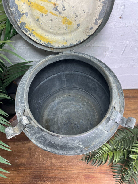 Vintage Large Rustic Galvanised French Milk Churn Garden Planter Wedding Prop