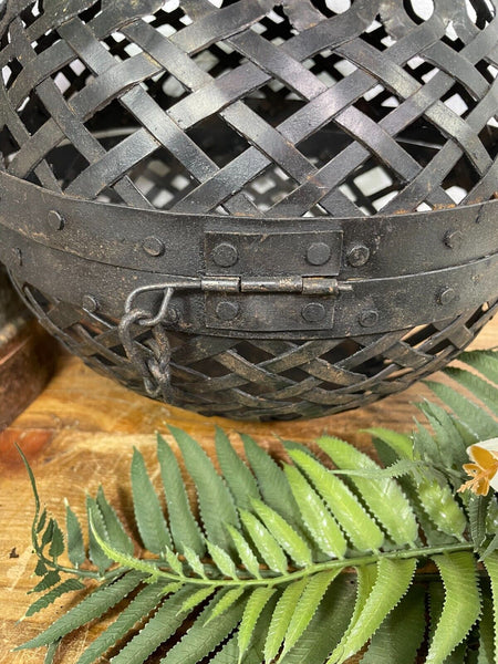 Rustic Handmade Metal Lattice Hanging Ball Candle Lantern