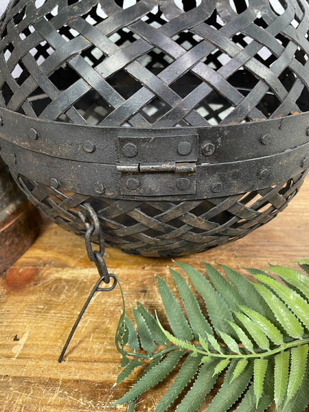 Rustic Handmade Metal Lattice Hanging Ball Candle Lantern