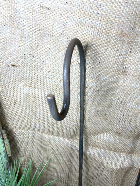 Rusty Rustic Heavy Duty Metal Crook Garden Lanter Hook Stake