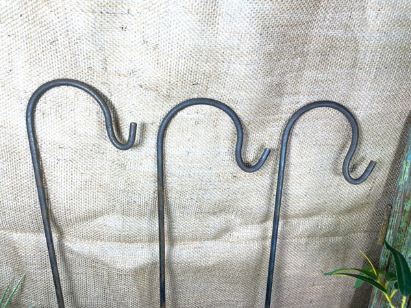 Rusty Rustic Heavy Duty Metal Crook Garden Lanter Hook Stake
