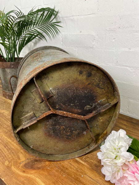 Vintage Large Rustic Galvanised Milk Churn Garden Planter Wedding Prop