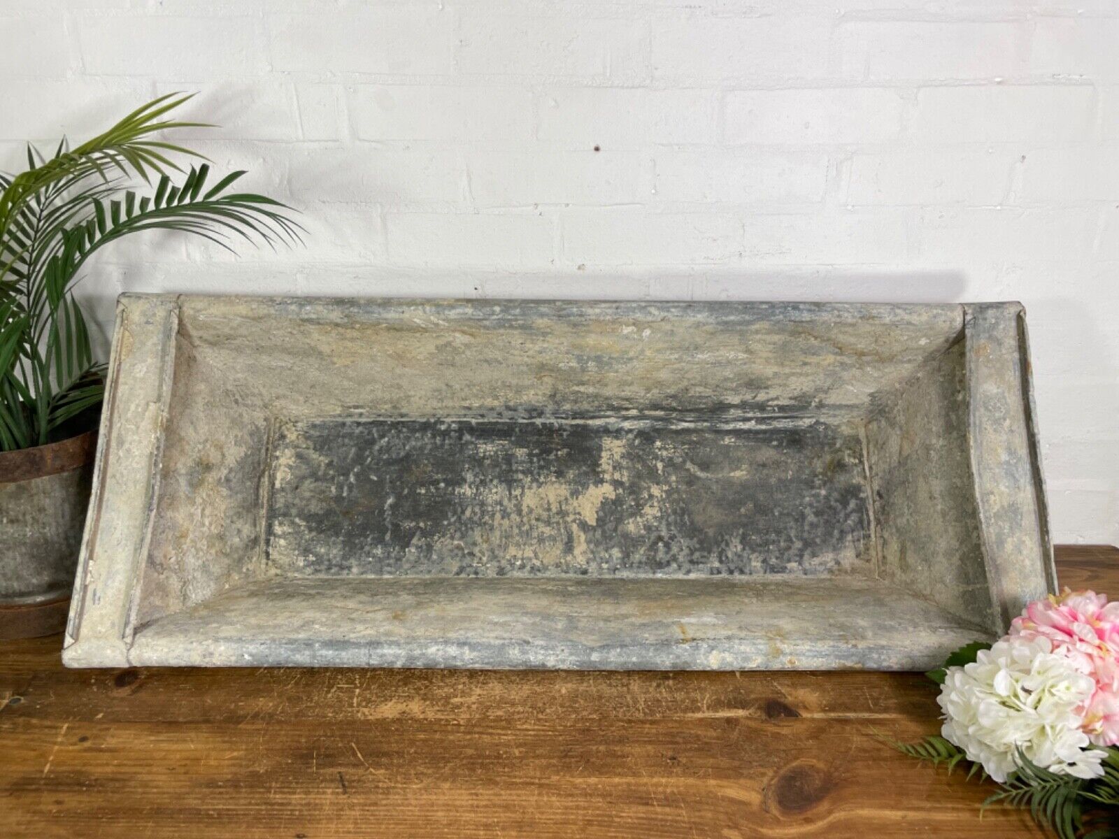 Vintage Large Galvanised Grape Hod Trough Garden Planter Pond Dog Bath Tub