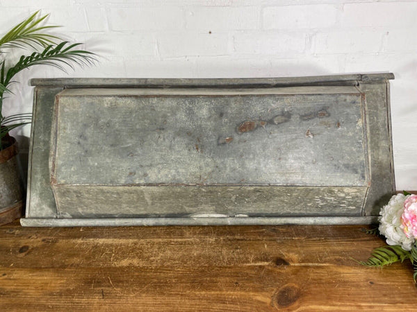 Vintage Large Galvanised Grape Hod Trough Garden Planter Pond Dog Bath Tub