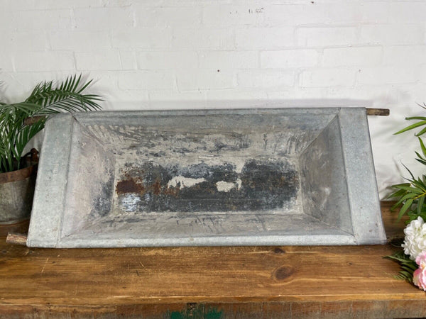 Vintage Large Galvanised Grape Hod Trough Garden Planter Pond Dog Bath Tub