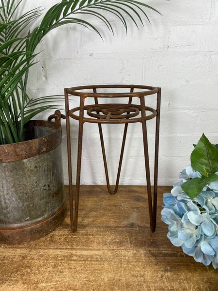 Rustic Reclaimed Heavy Duty Metal Plant Pot Holder Stand
