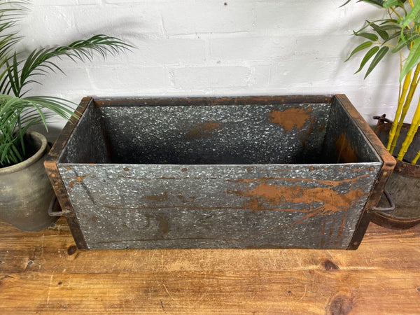 Vintage Reclaimed Galvanised Feeder Planter Trough Garden Planter Tub