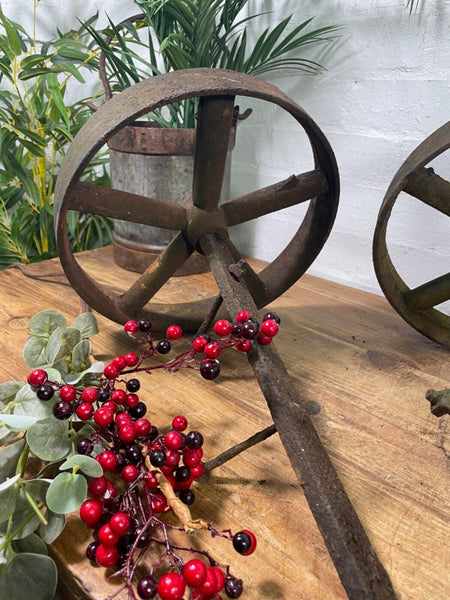 Antique Vintage Cast Iron Set 4 Chicken Shepherds Hut Wheels