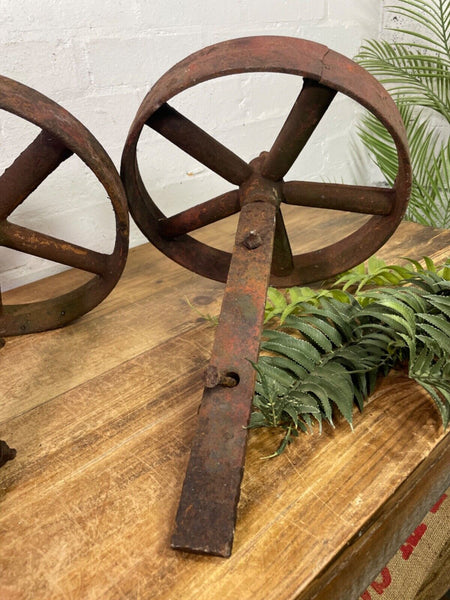 Antique Vintage Cast Iron Set 4 Chicken Shepherds Hut Wheels