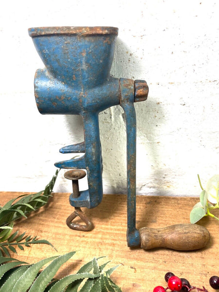 Vintage Cast Iron Kitchen Mincer Grater Display Prop