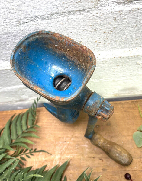 Vintage Cast Iron Kitchen Mincer Grater Display Prop