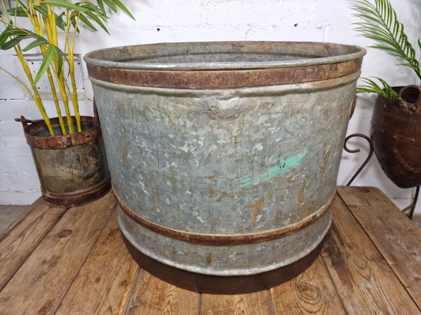 XL Large Round Galvanised Metal Feeder Trough Garden Planter Tub Wildlife Pond