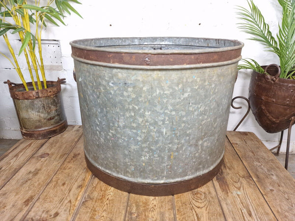 XL Large Round Galvanised Metal Feeder Trough Garden Planter Tub Wildlife Pond