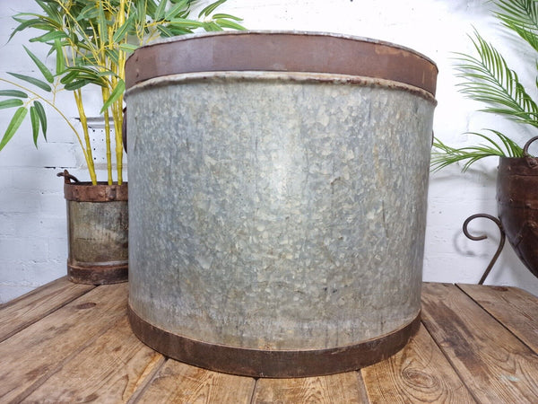 XL Large Round Galvanised Metal Feeder Trough Garden Planter Tub Wildlife Pond
