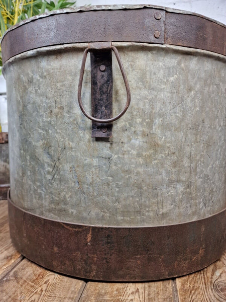 XL Large Round Galvanised Metal Feeder Trough Garden Planter Tub Wildlife Pond