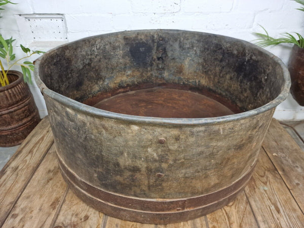 XL Large Round Galvanised Metal Feeder Trough Garden Planter Tub Wildlife Pond
