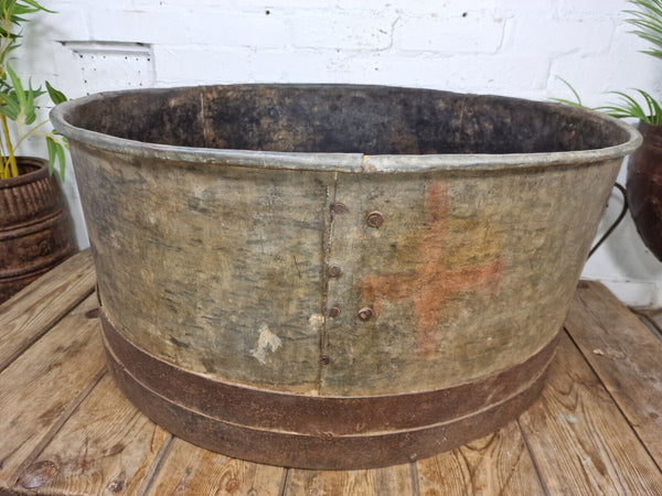 XL Large Round Galvanised Metal Feeder Trough Garden Planter Tub Wildlife Pond