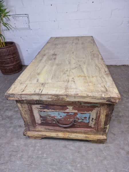 Vintage Indian Reclaimed Solid Wooden Storage Chest Trunk Ottoman Coffee Table