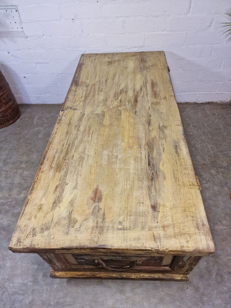 Vintage Indian Reclaimed Solid Wooden Storage Chest Trunk Ottoman Coffee Table
