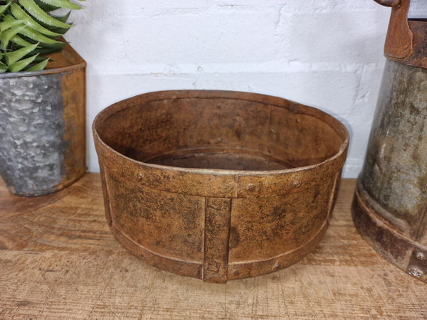 Antique Rustic Hand Forged Riveted Iron Metal Bowl Dish Herb Garden Planter