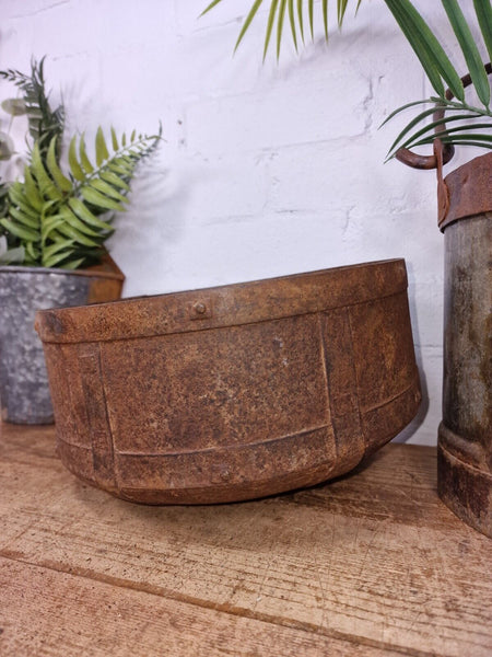 Antique Rustic Hand Forged Riveted Iron Metal Bowl Dish Herb Garden Planter