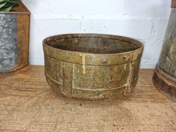 Antique Rustic Hand Forged Riveted Iron Metal Bowl Dish Herb Garden Planter