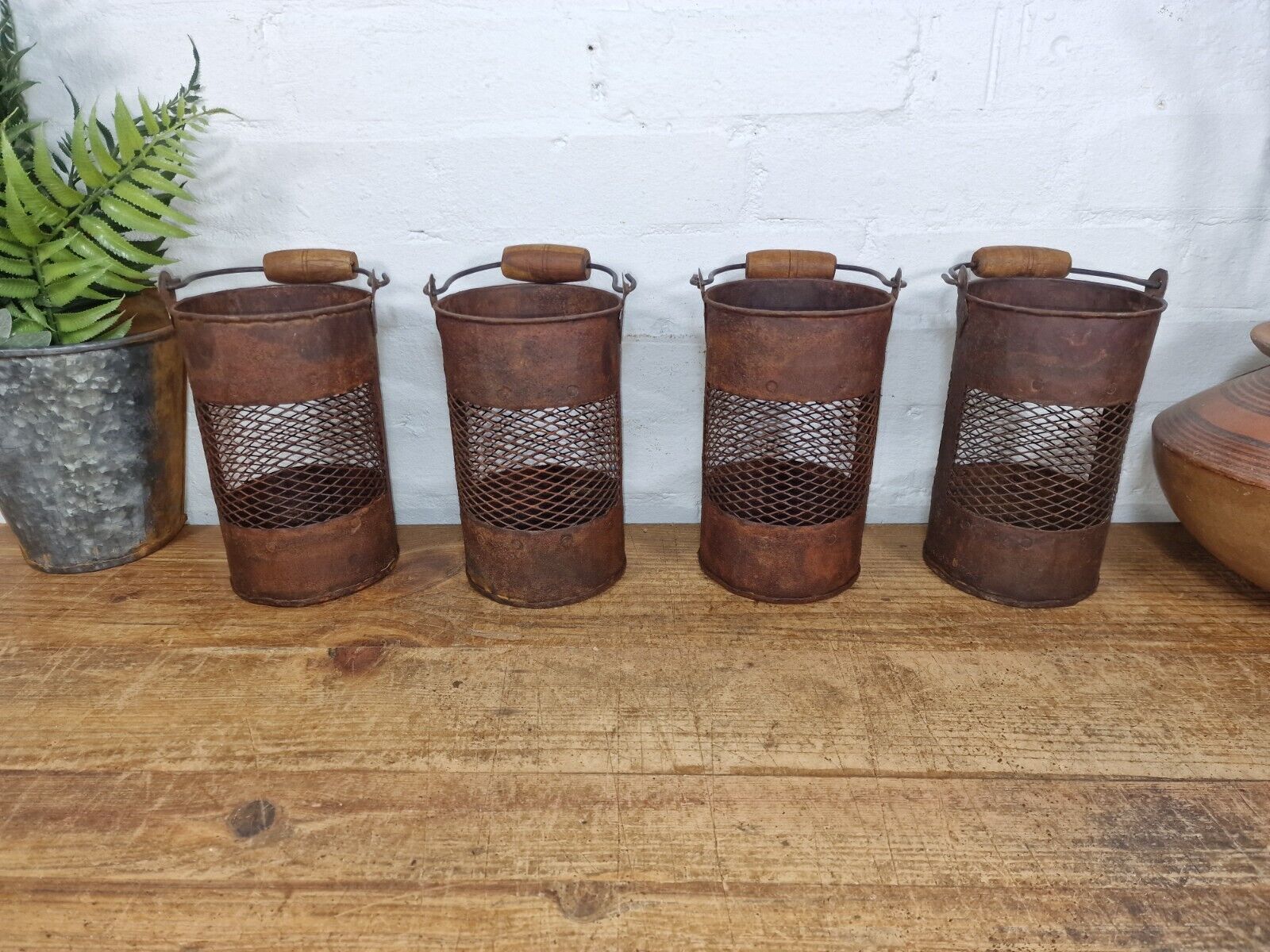 Vintage Rustic Metal Mesh Basket Pot Utensil Pen Bucket Candle Holder Lantern