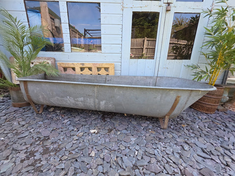 Large Vintage Hungarian Galvanised Zinc Tin Bath Tub Garden Pond Herb Planter