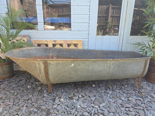 Large Vintage Hungarian Galvanised Zinc Tin Bath Tub Garden Pond Herb Planter