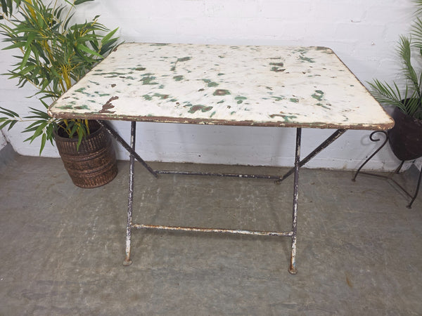 Vintage Green French Rustic Metal Folding Bistro Cafe Garden Patio Wine Table