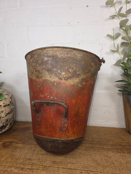 Vintage Rustic industrial Metal Fire Bucket Garden Planter Tub Hanging Basket