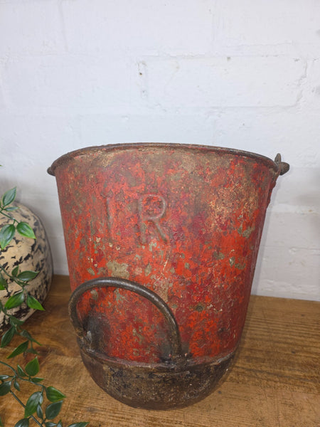 Vintage Rustic industrial Metal Fire Bucket Garden Planter Tub Hanging Basket