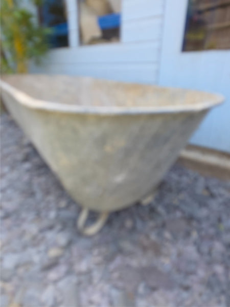 Large Vintage Hungarian Galvanised Tin Bath Tub Trough Garden Pond Herb Planter