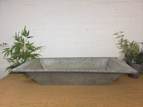Vintage Large Galvanised Grape Hod Trough Garden Planter Pond Dog Bath Tub