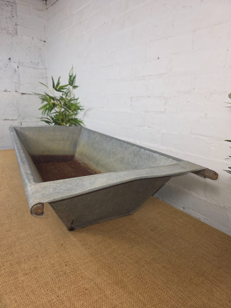 Vintage Large Galvanised Grape Hod Trough Garden Planter Pond Dog Bath Tub
