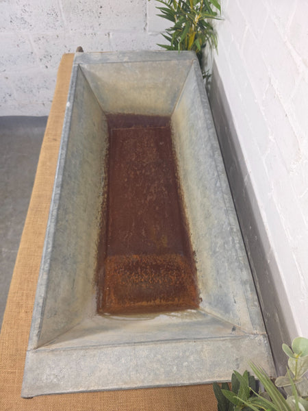 Vintage Large Galvanised Grape Hod Trough Garden Planter Pond Dog Bath Tub