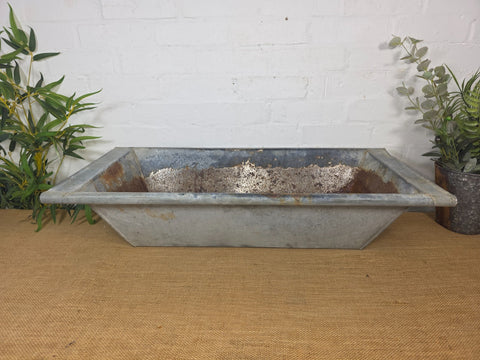 Vintage Large Galvanised Grape Hod Trough Garden Planter Pond Dog Bath Tub