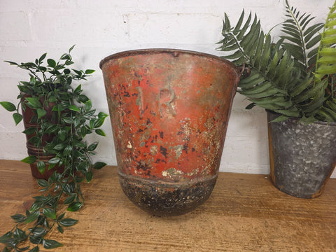 Vintage Rustic industrial Metal Fire Bucket Garden Planter Tub Hanging Basket