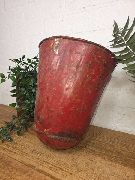 Vintage Rustic industrial Metal Fire Bucket Garden Planter Tub Hanging Basket