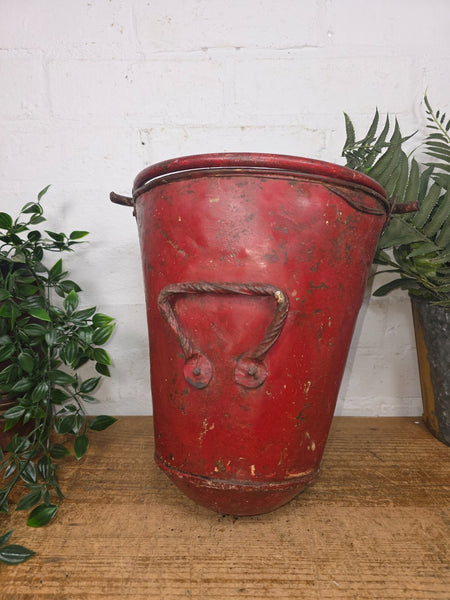Vintage Rustic industrial Metal Fire Bucket Garden Planter Tub Hanging Basket
