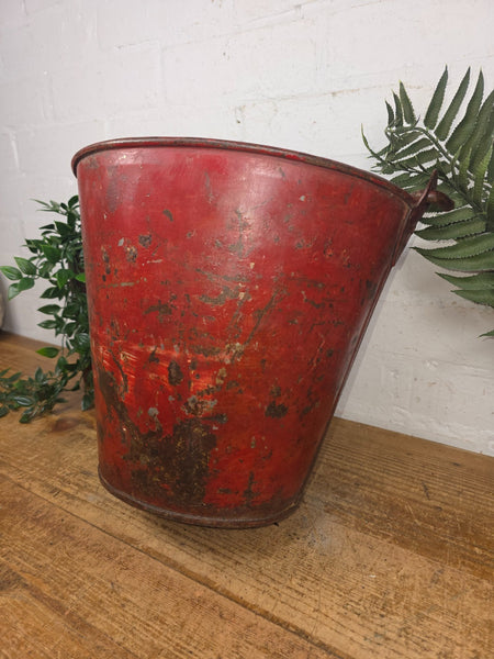Vintage Rustic industrial Metal Fire Bucket Garden Planter Tub Hanging Basket