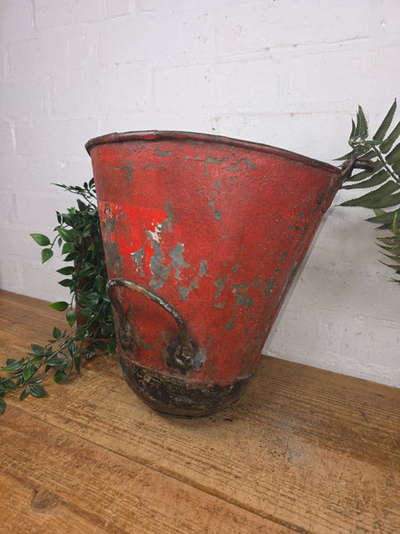 Vintage Rustic industrial Metal Fire Bucket Garden Planter Tub Hanging Basket