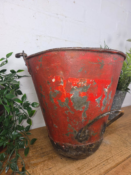 Vintage Rustic industrial Metal Fire Bucket Garden Planter Tub Hanging Basket