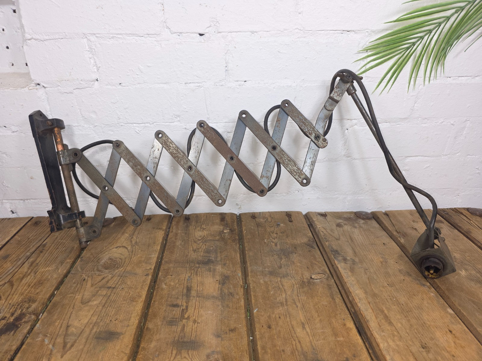 Vintage Industrial Antique Walligraph Scissor Wall Lamp Light