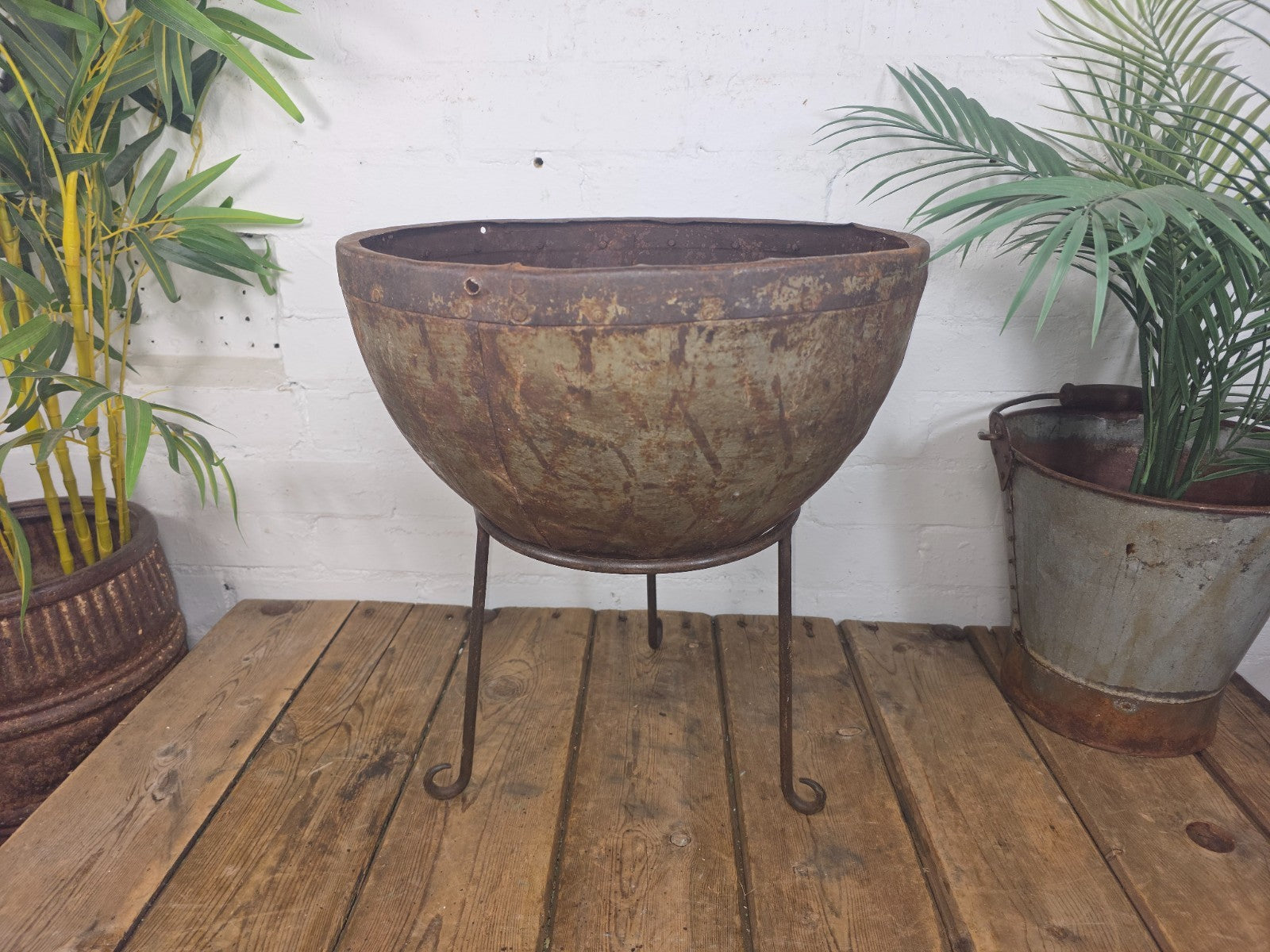 Large Heavy Duty Riveted Iron Indian Kadai Fire Pit Garden Planter Drinks Cooler