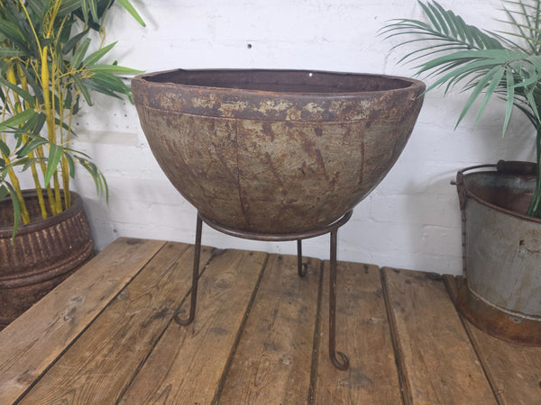 Large Heavy Duty Riveted Iron Indian Kadai Fire Pit Garden Planter Drinks Cooler