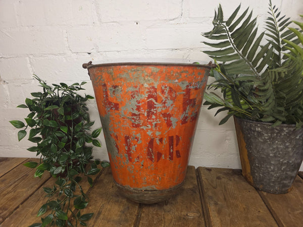 Vintage Rustic industrial Metal Fire Bucket Garden Planter Tub Hanging Basket